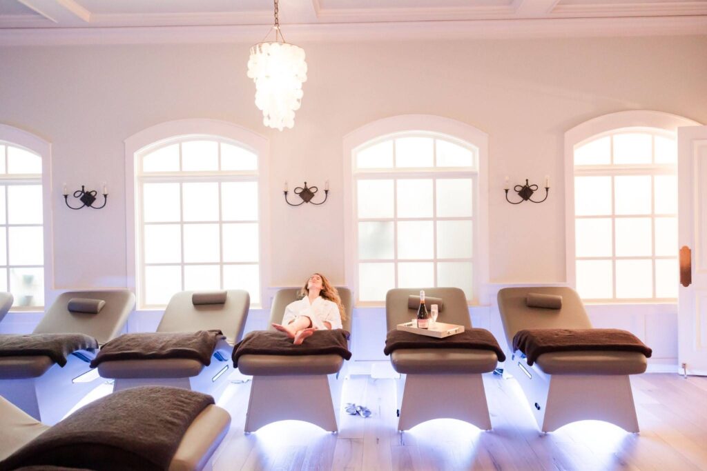 Image of uest enjoying a massage treatment at Cinzia Spa in Myrtle Beach as part of a spa membership.